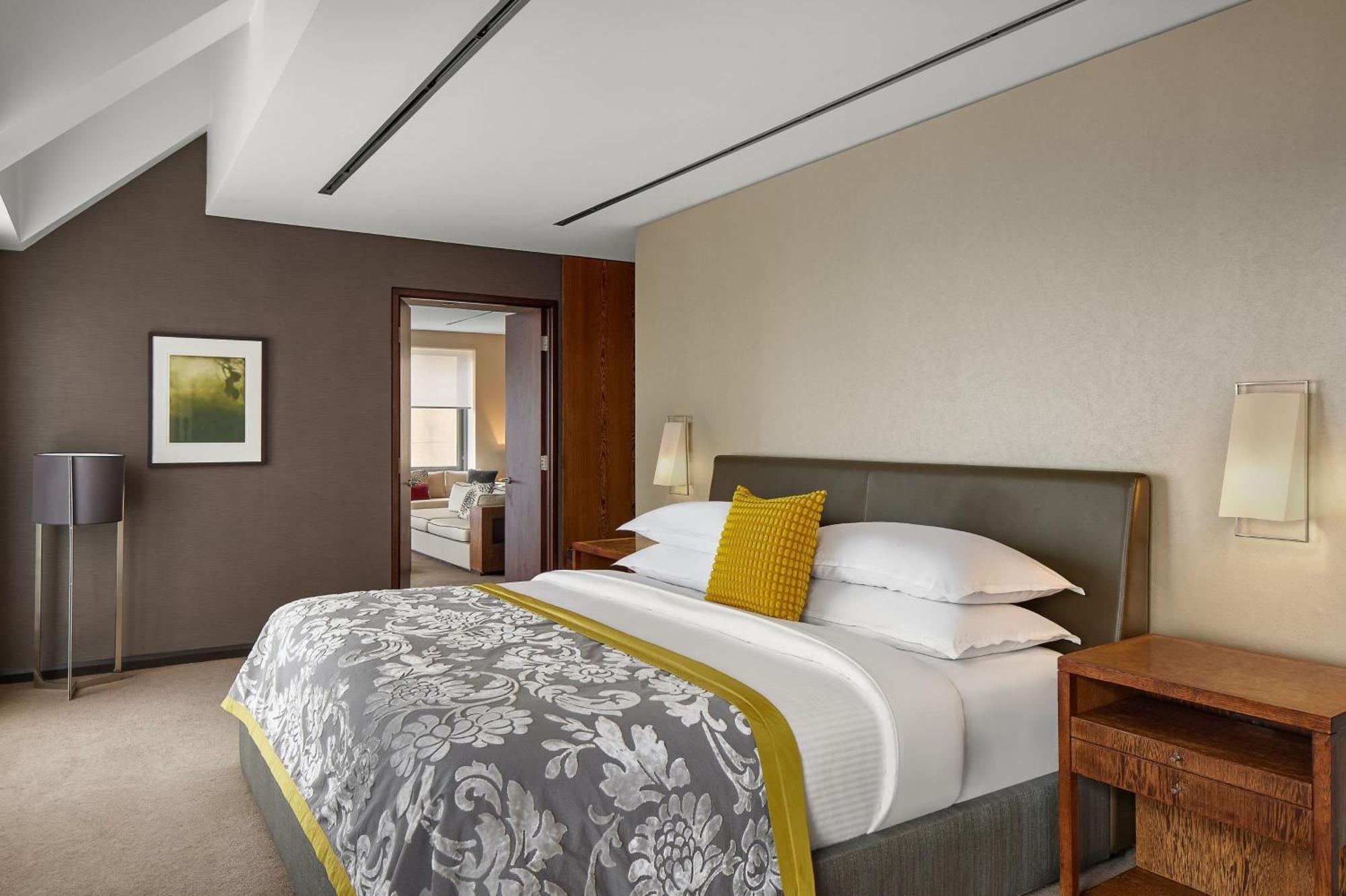 Royal Suite Club lounge access 1 Bedroom Suite 1 King