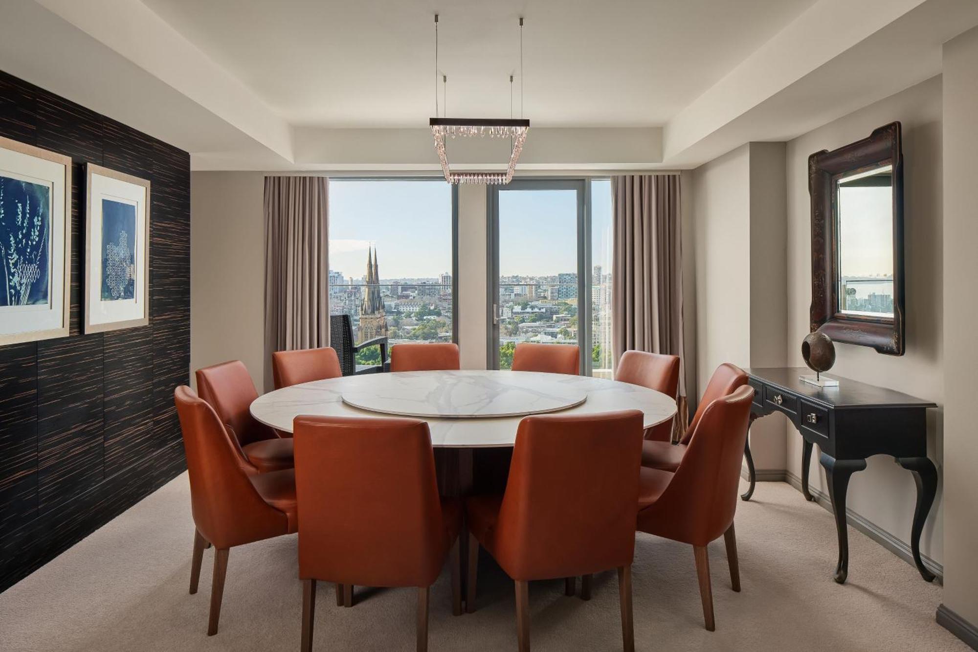 Ambassador Suite Club lounge access 1 Bedroom Suite
