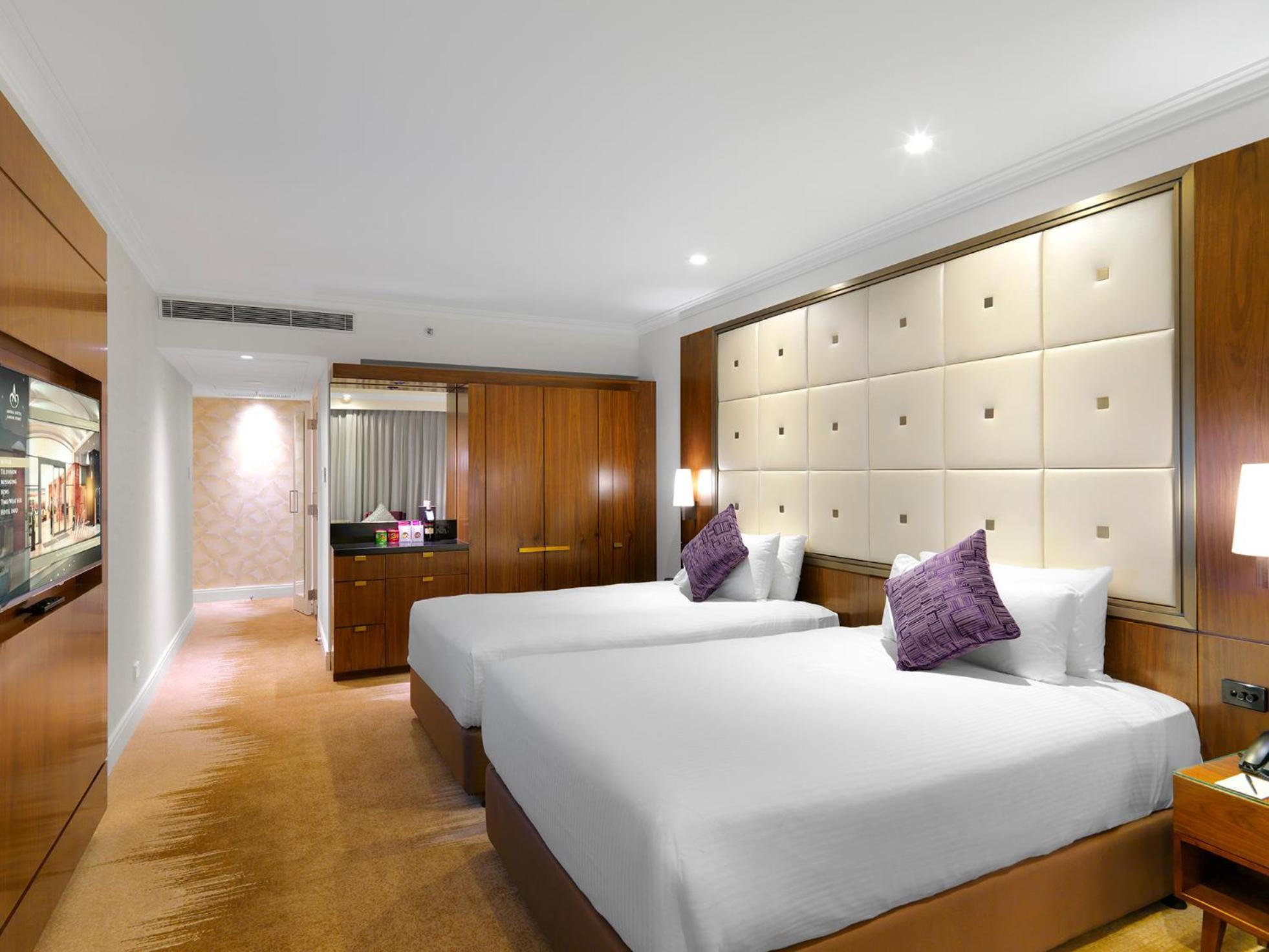Deluxe Twin Room with Club Lounge Access